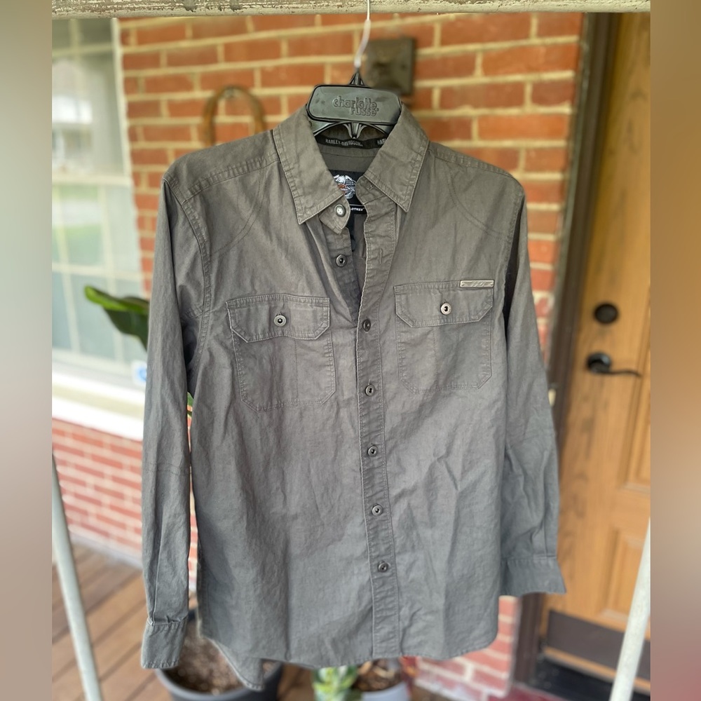 Harley Davidson Long Sleeve Button Up (Men’s Size Small)